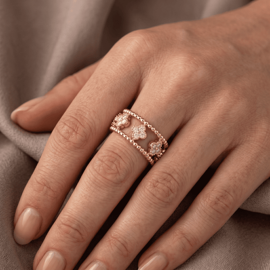 0.39CT Moissanite Round Cut Four-Leaf Clover Openwork Band Ring in Premium Sterling Silver