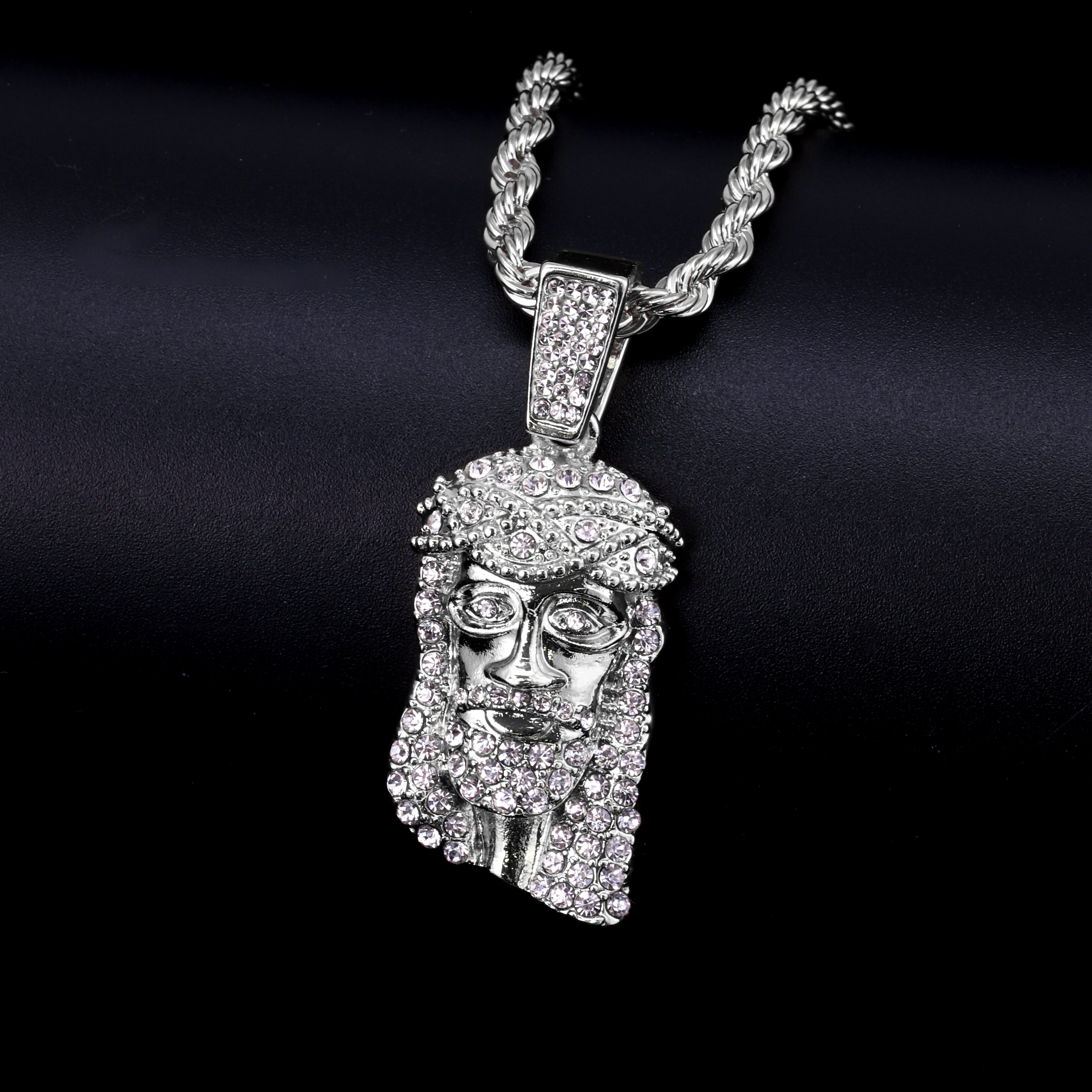 ICED JESUS NECKLACE SILVER